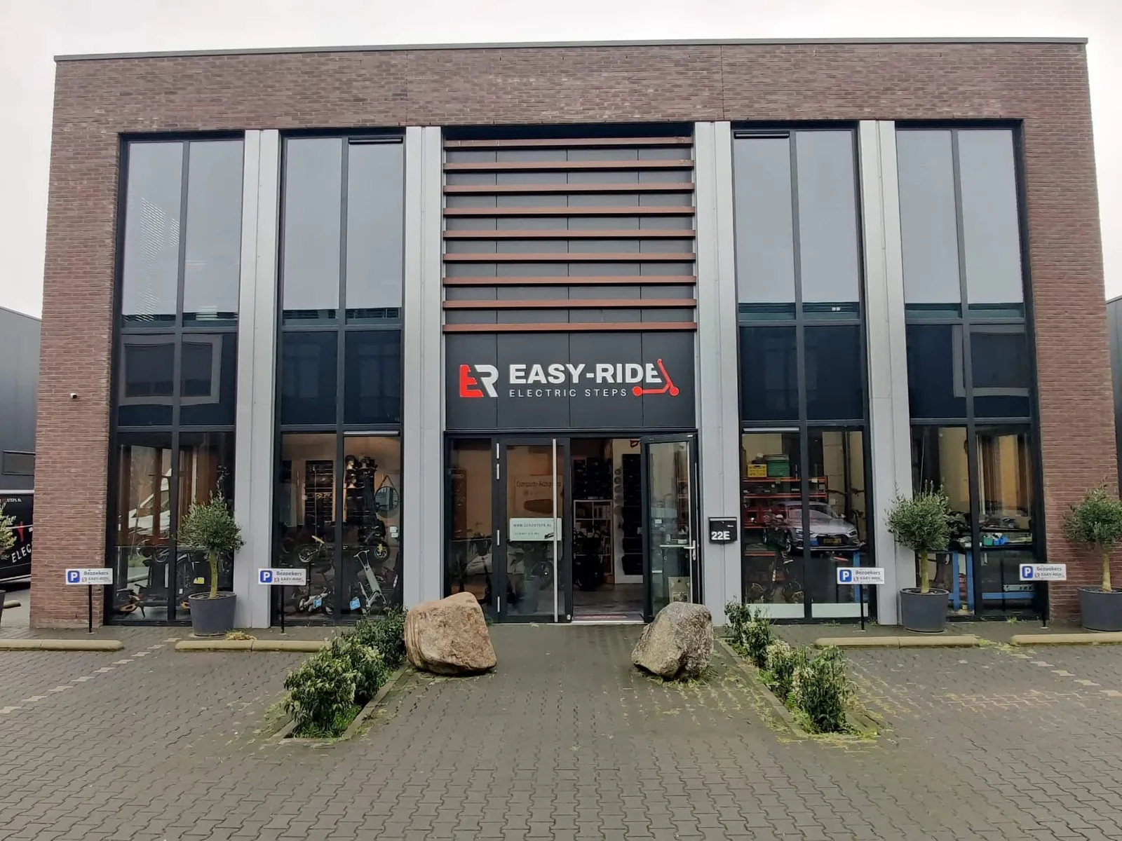 De winkel van Easy-ride aan het Kaagschip in Houten
